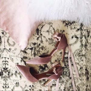 Topshop Grace Lace Up Velvet Heel in Blush